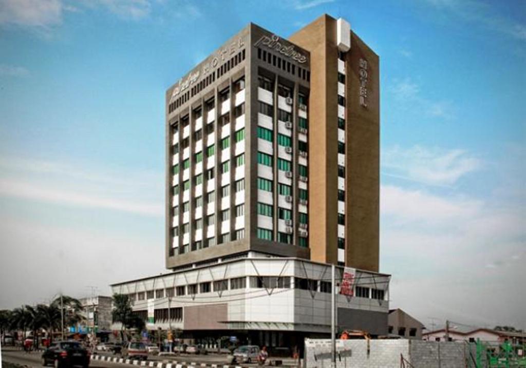 Pine Tree Hotel Batu Pahat Eksteriør billede